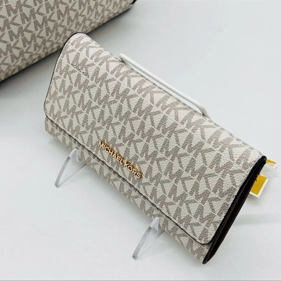 Michael Kors Medium Jaycee Zip Packet Backpack & Trifold Wallet Vanilla/Brown - Picture 5 of 16